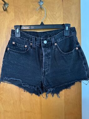 Levi’s 501 Black High-Rise Distressed Denim Shorts Size 27